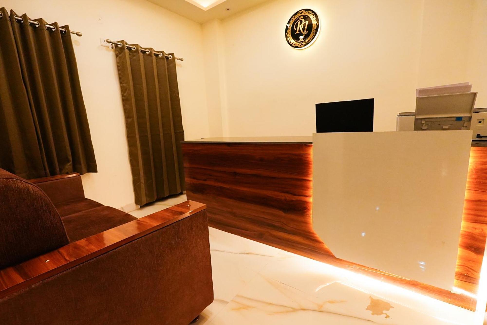 Hotel Rj Патна Екстер'єр фото